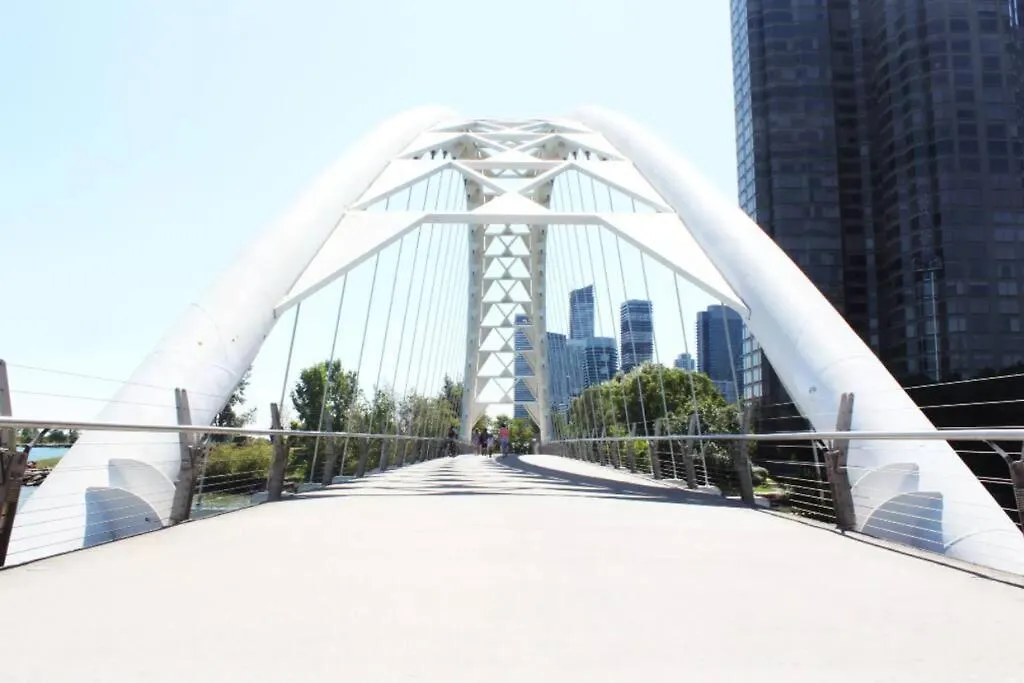 Renovated Guest Suite Near The Lake & High Park In Toronto! Lägenhet Toronto